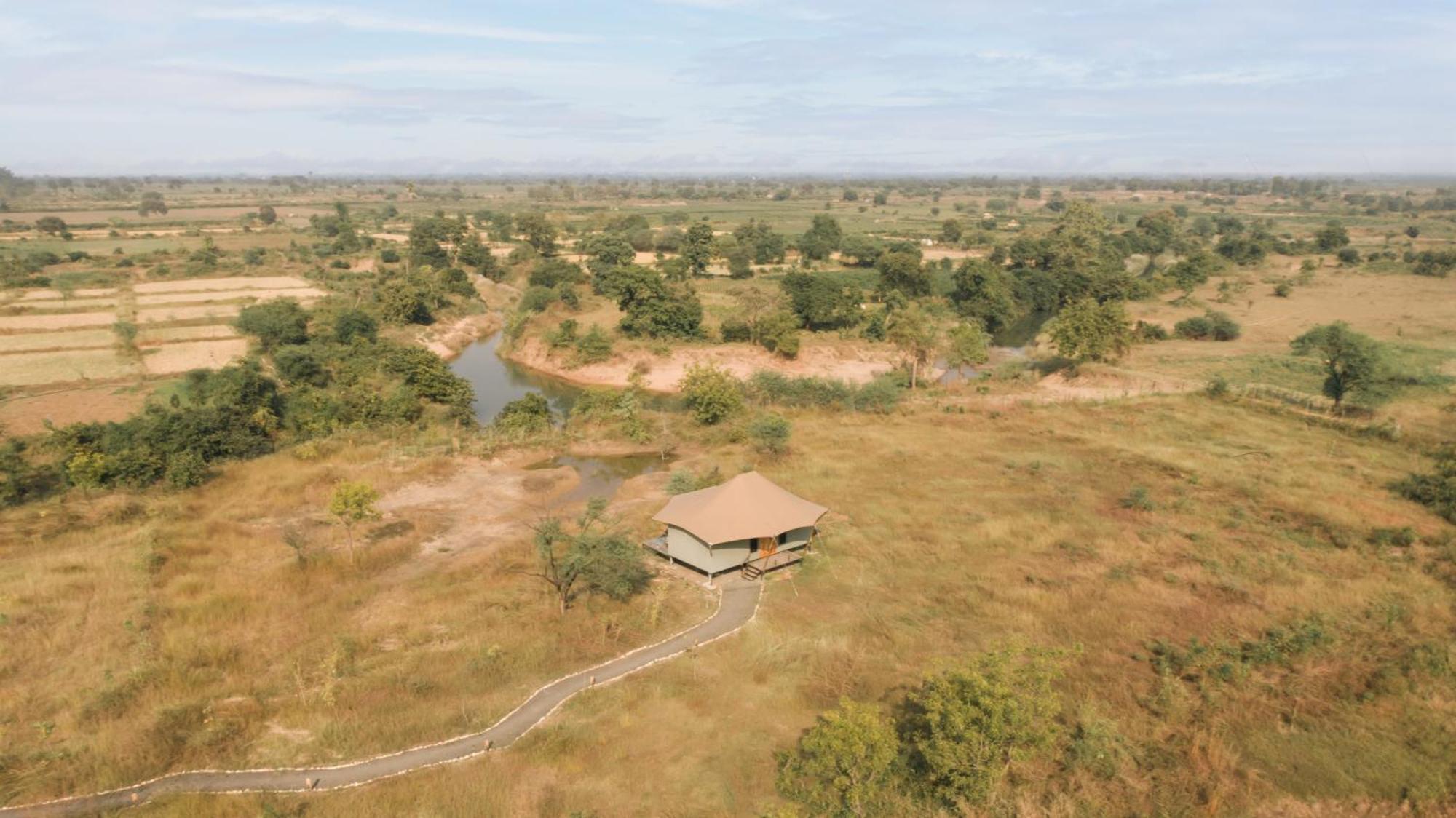 מלון Kolāra Trees N Tigers, Tadoba מראה חיצוני תמונה